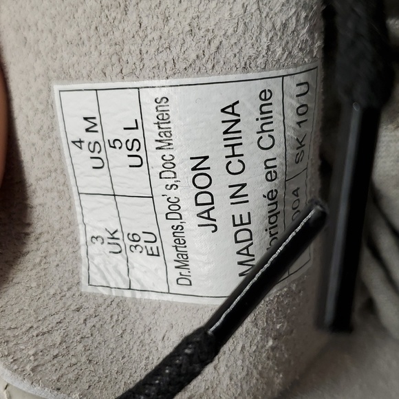 Unisex DR. MARTENS JADON white leather boots (sz W5 - M4) - Picture 8 of 10